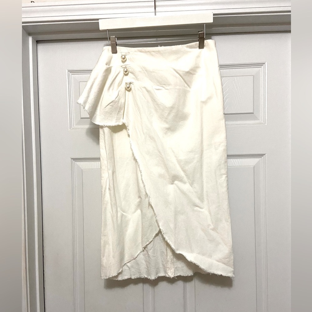 Gianni Bini Lush White Cotton Skirt with Pearls